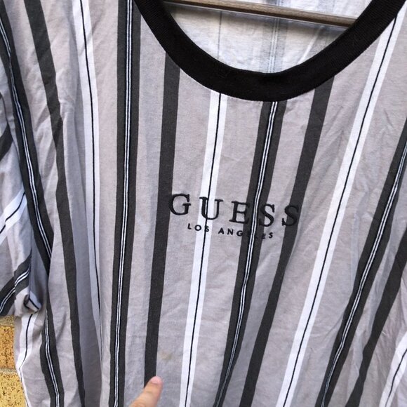 Striped Guess T Shirt Large - Picture 4 of 4
